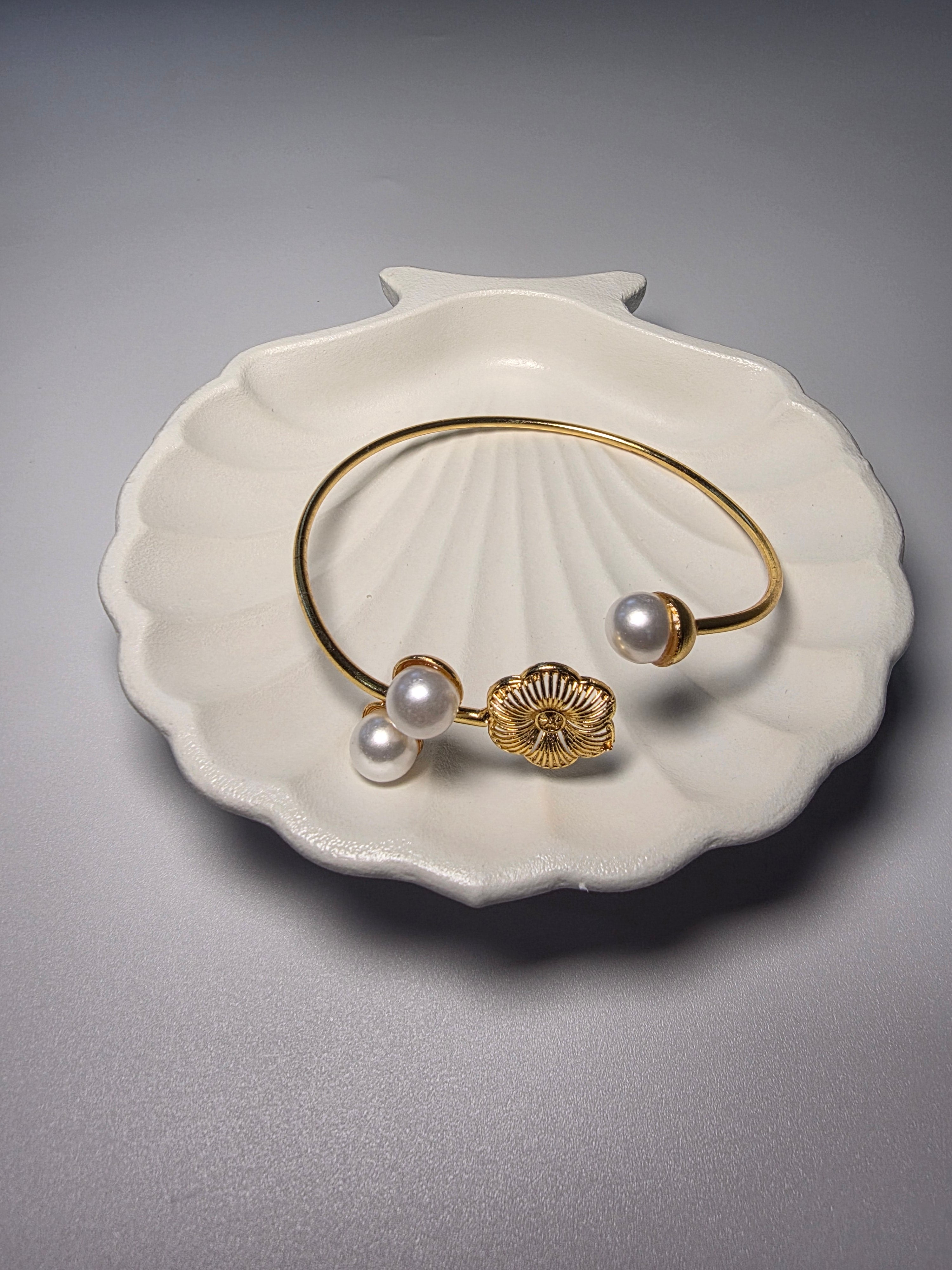 Flower Pearl Bracelet