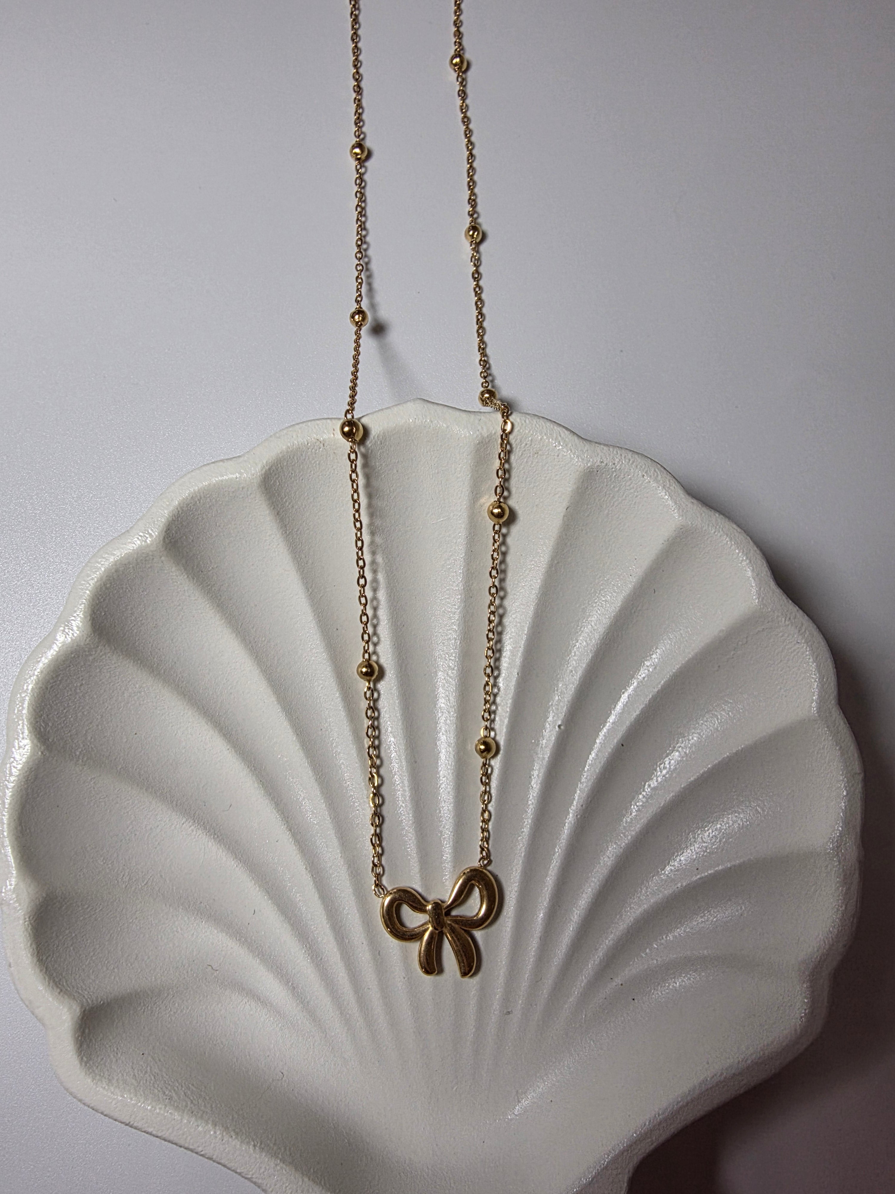 Beads chain bow necklace