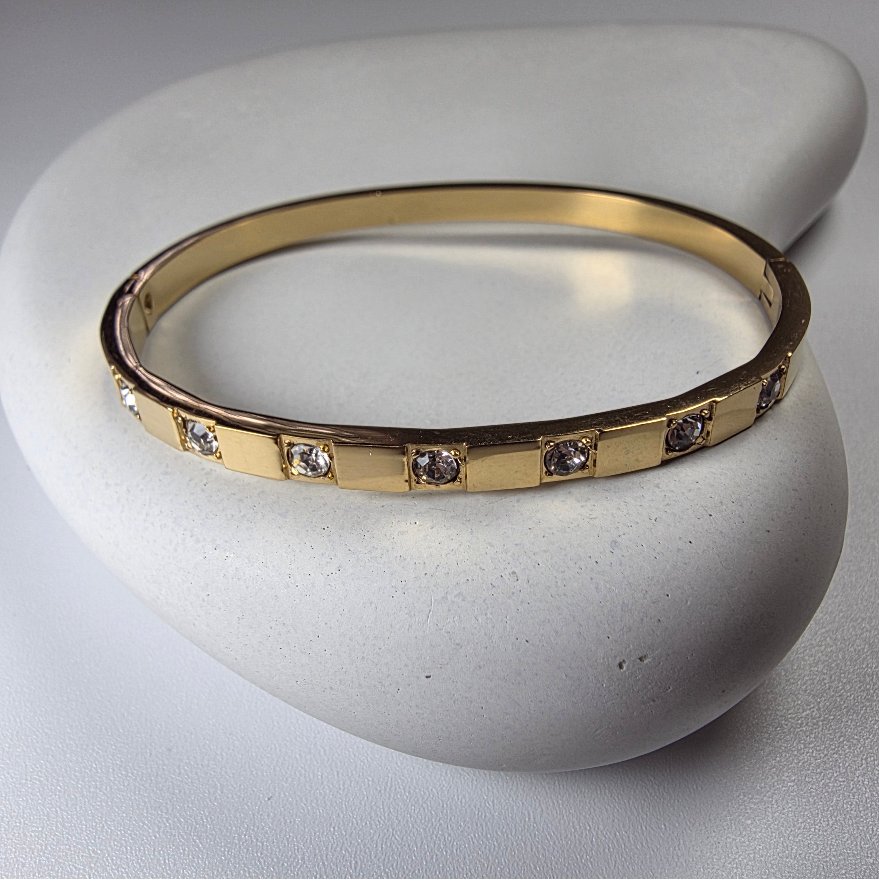 Minimalist Bracelet Square Stone