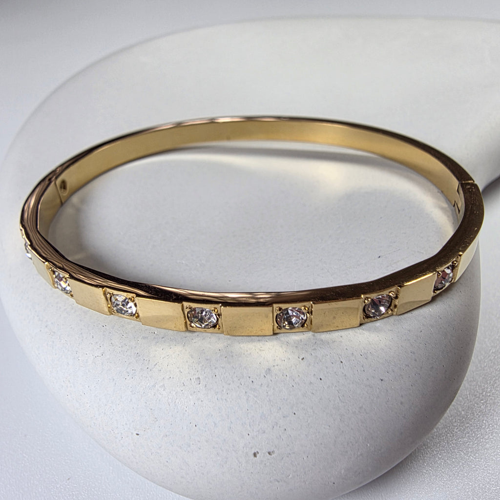 Minimalist Bracelet Square Stone