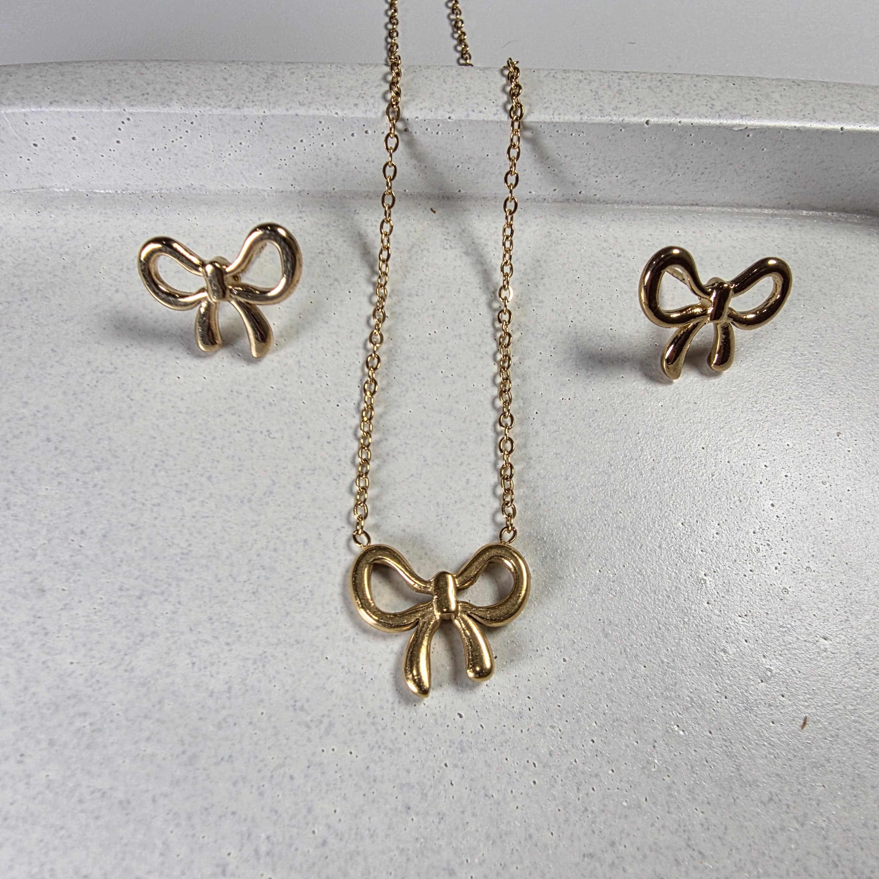 Bow Necklace Set