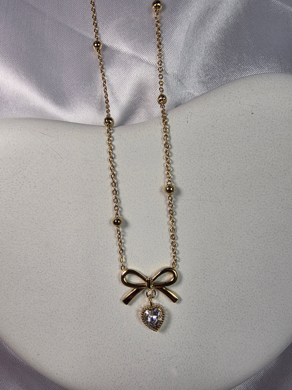 Bow stone heart necklace