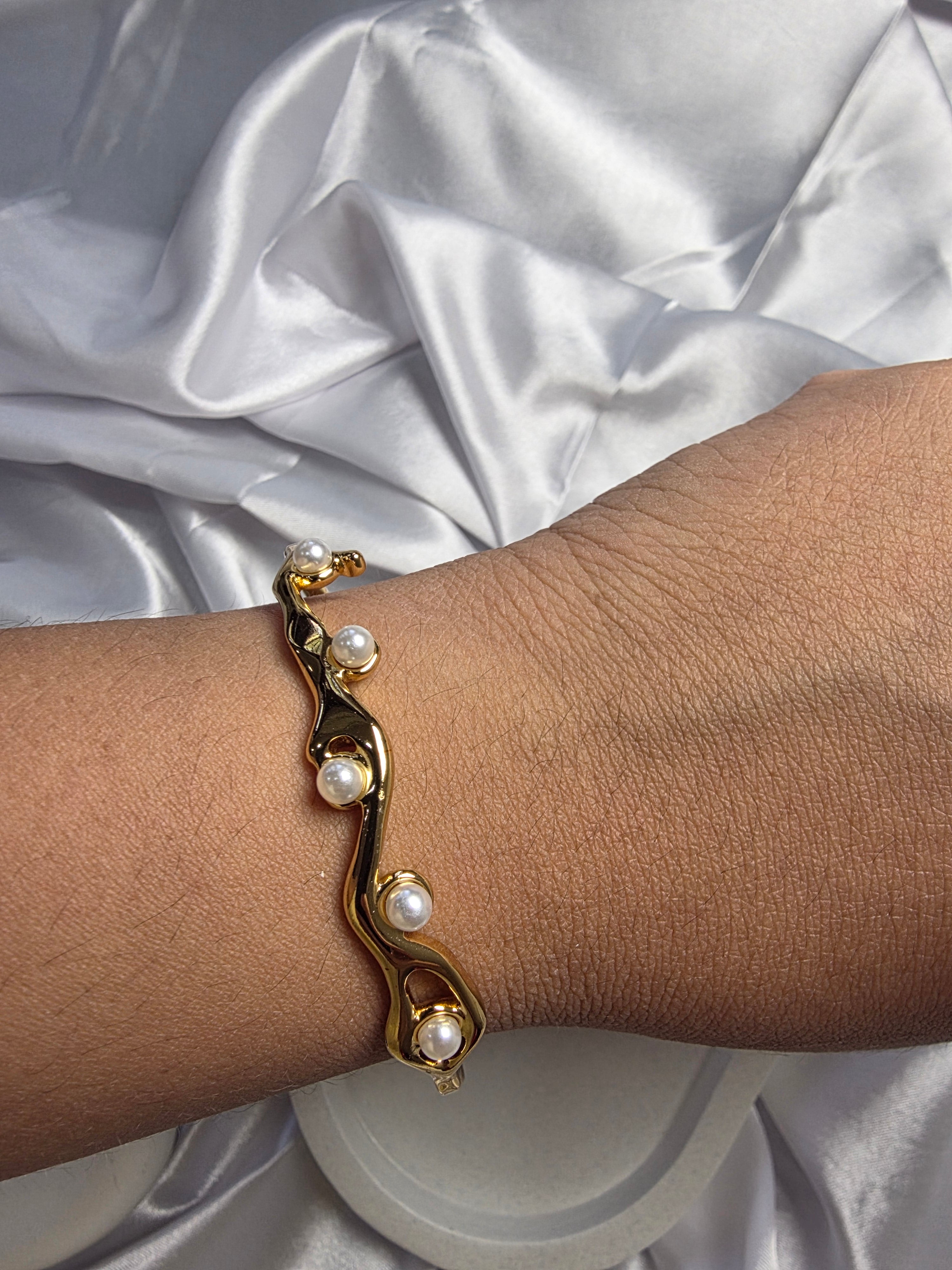 Pearl Buds bracelet