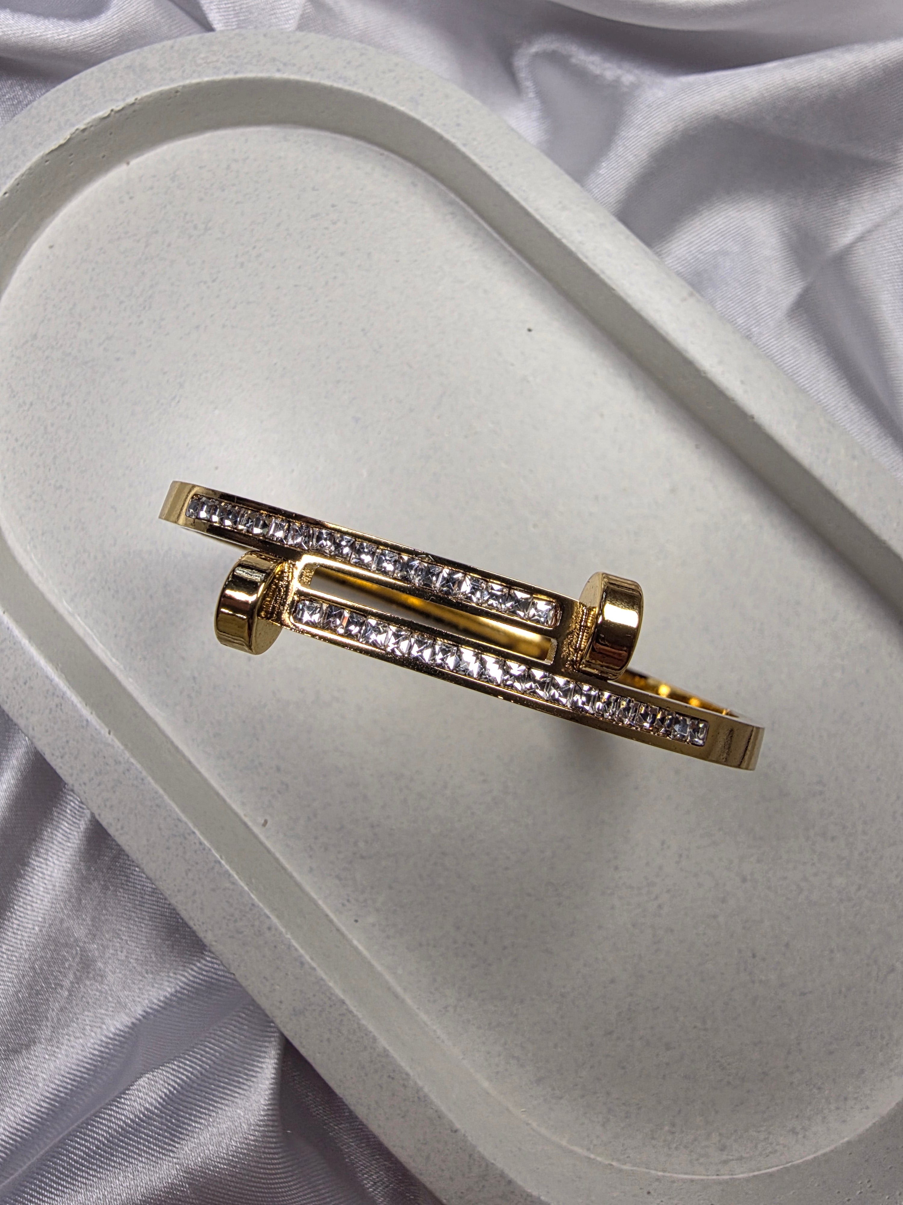 Gold Sparkle Loop Bangle - Bold