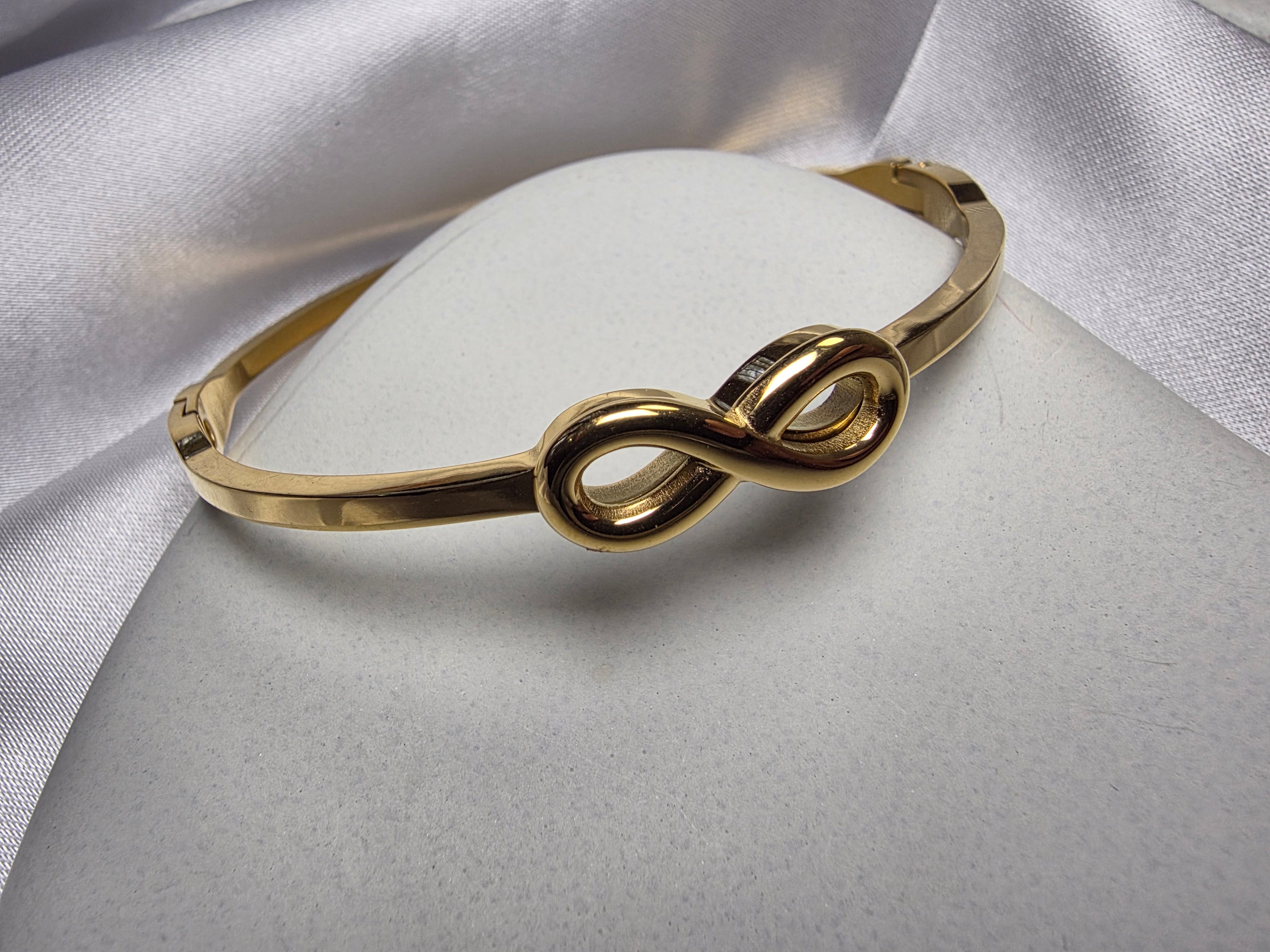 Infinity Sleek Bracelet