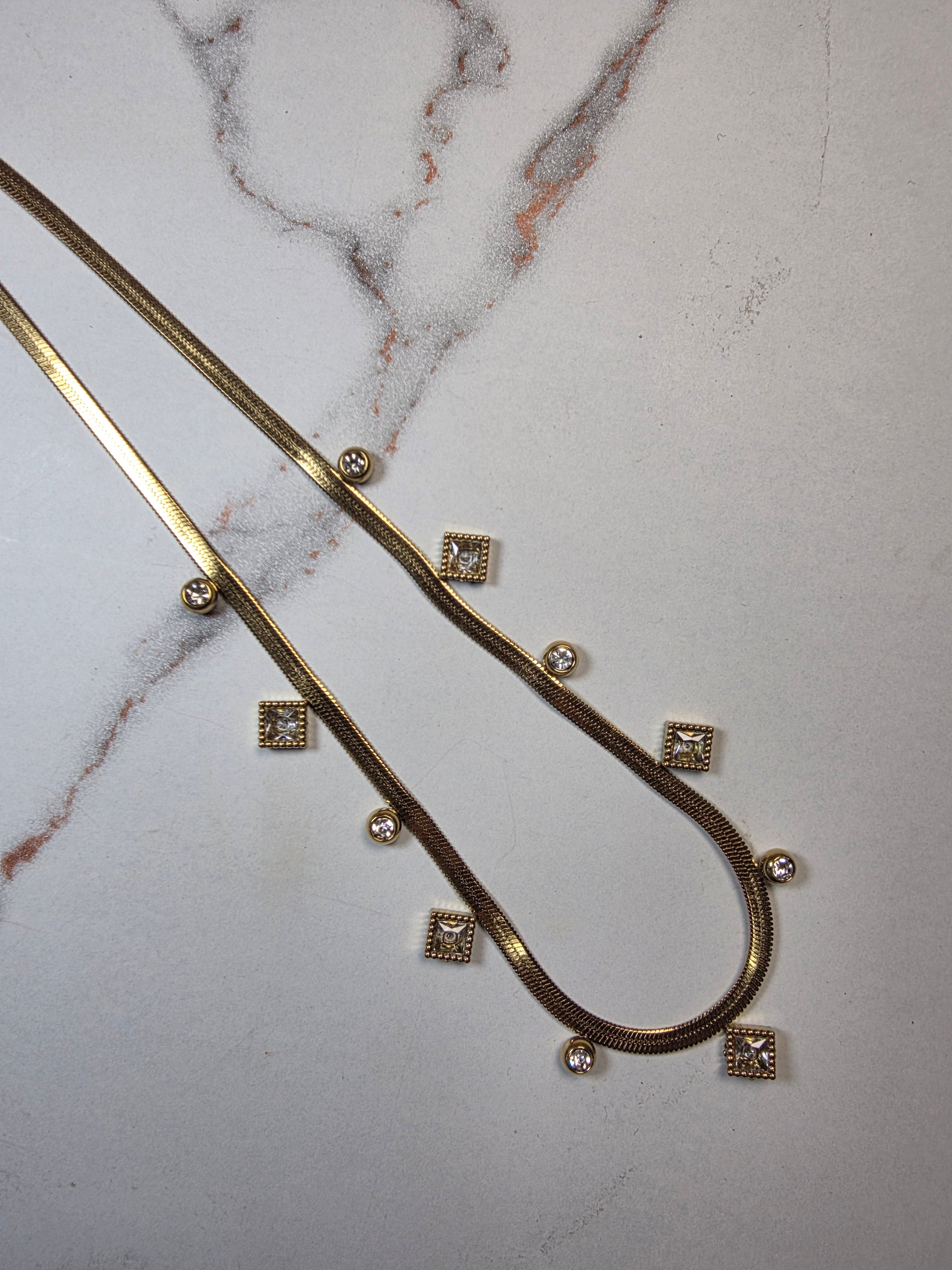 Dazzle Drop Flex Necklace - White