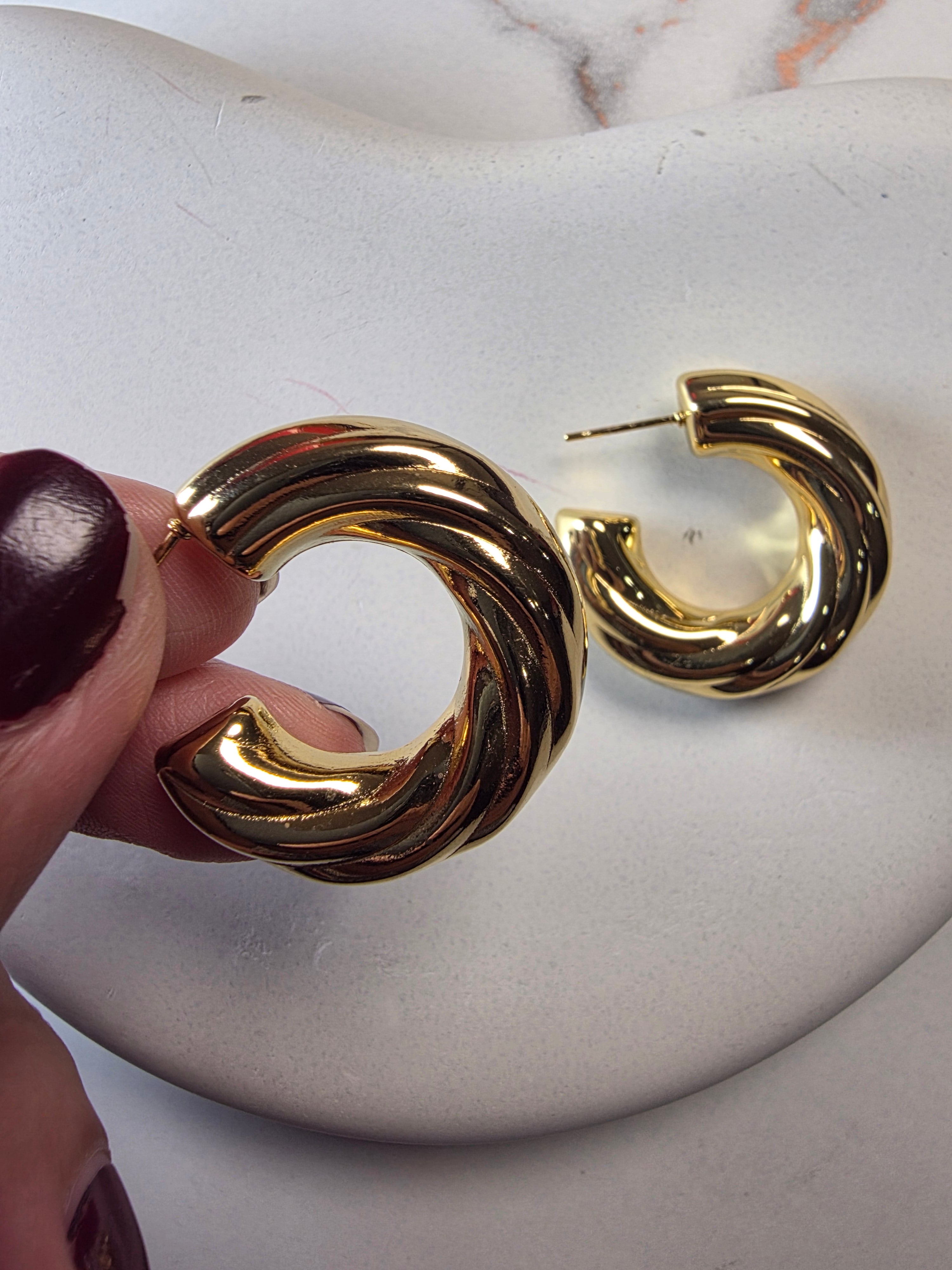 Orbit Swirl Hoop Stud