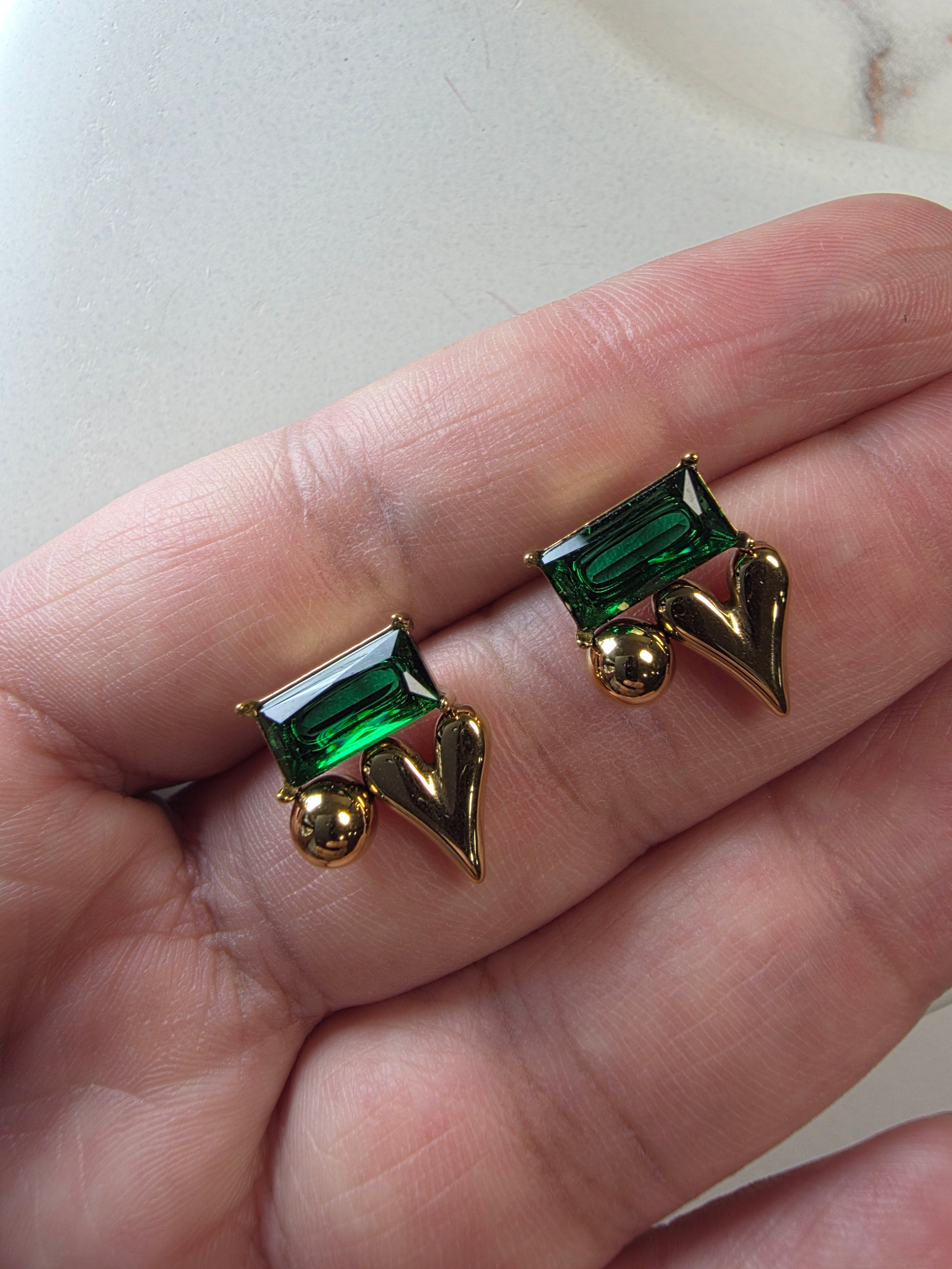 Heart Dot Baguette Stud – Green