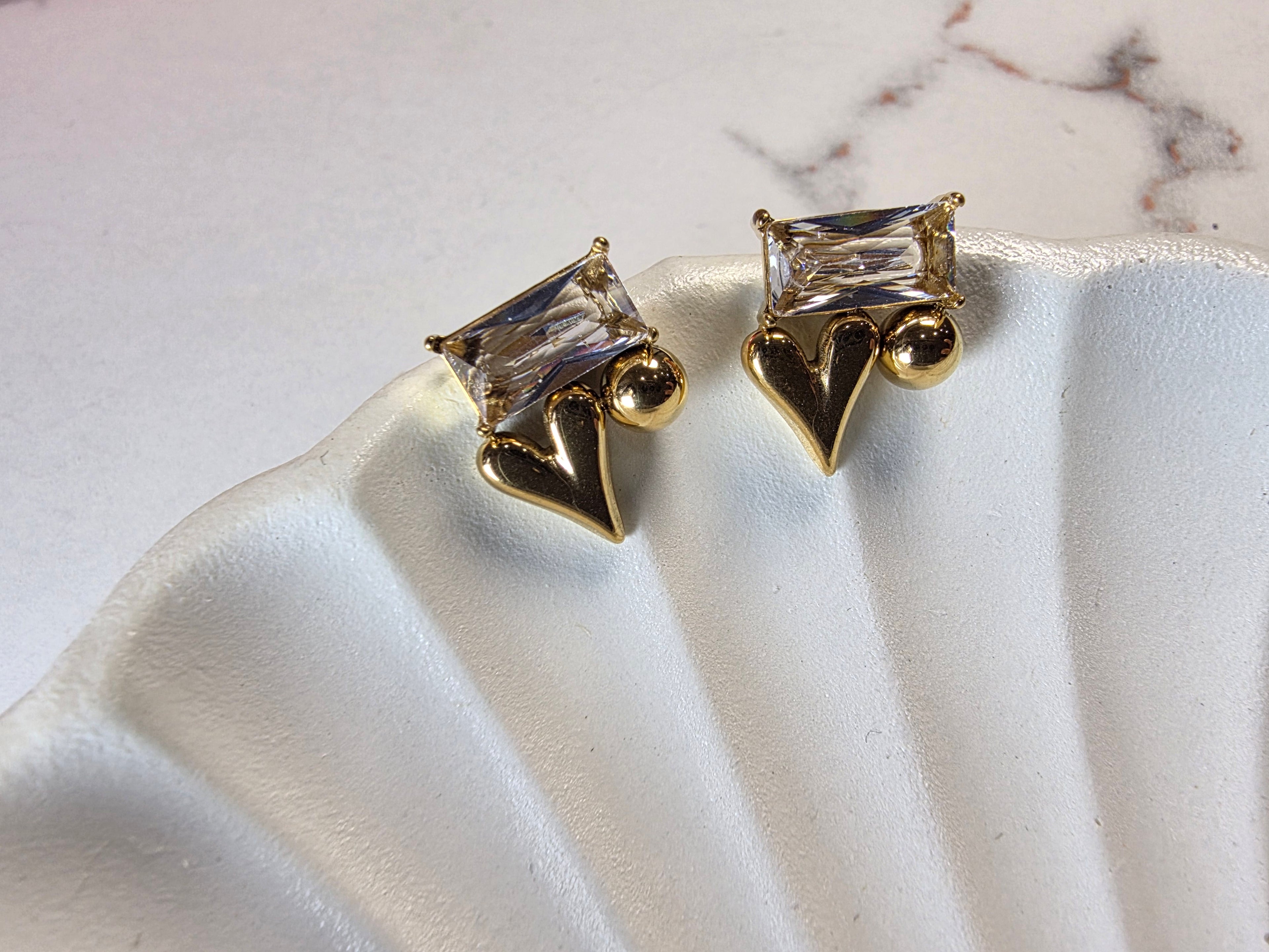 Heart Dot Baguette Stud – White