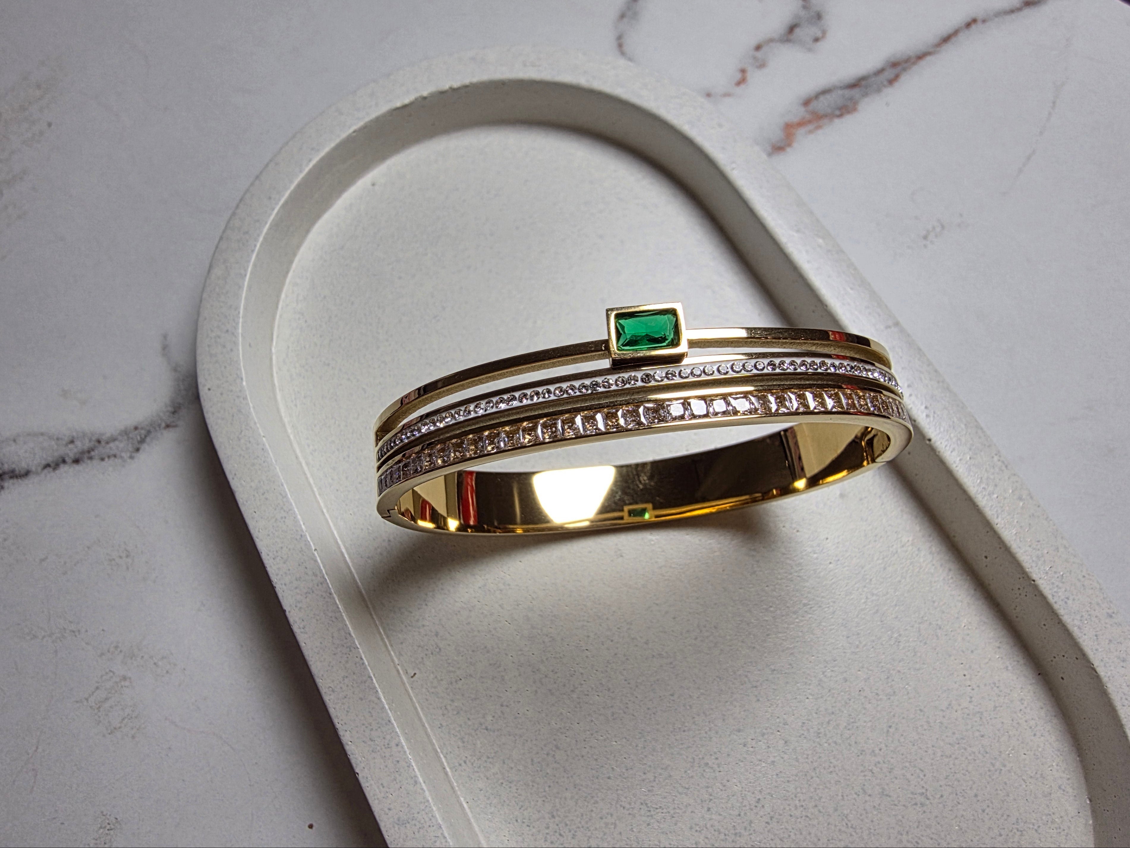 Triple-Layer Emerald Stone Bracelet