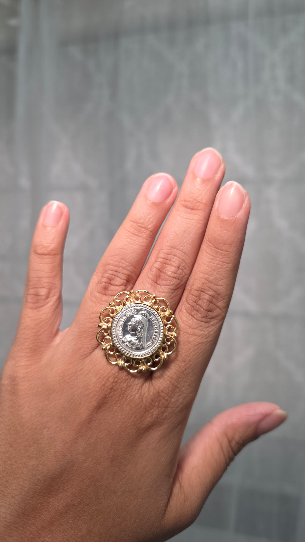 Zeenat Ring