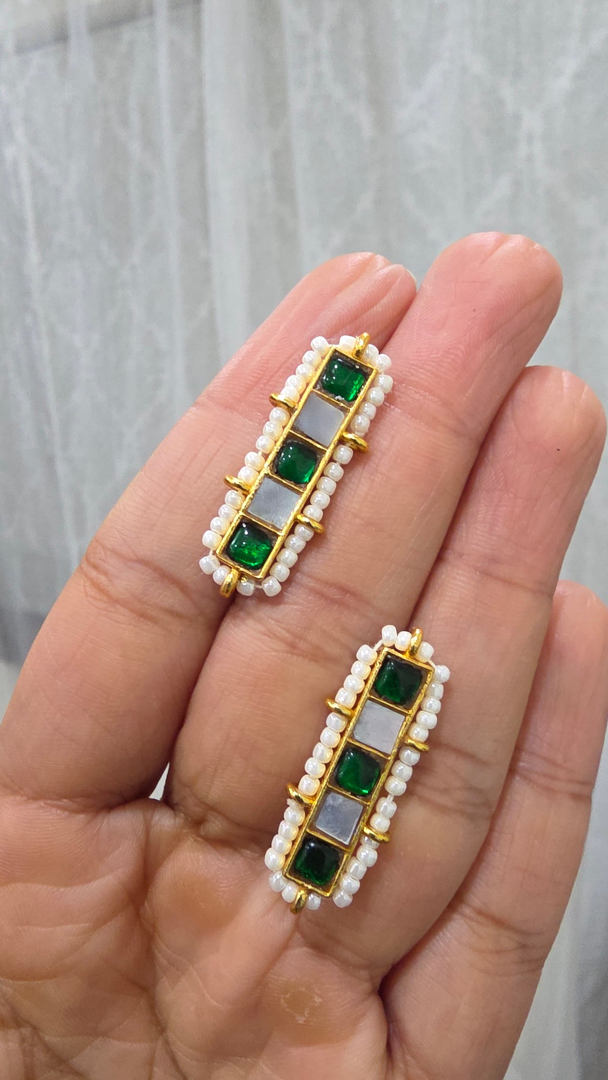Ishani Studs