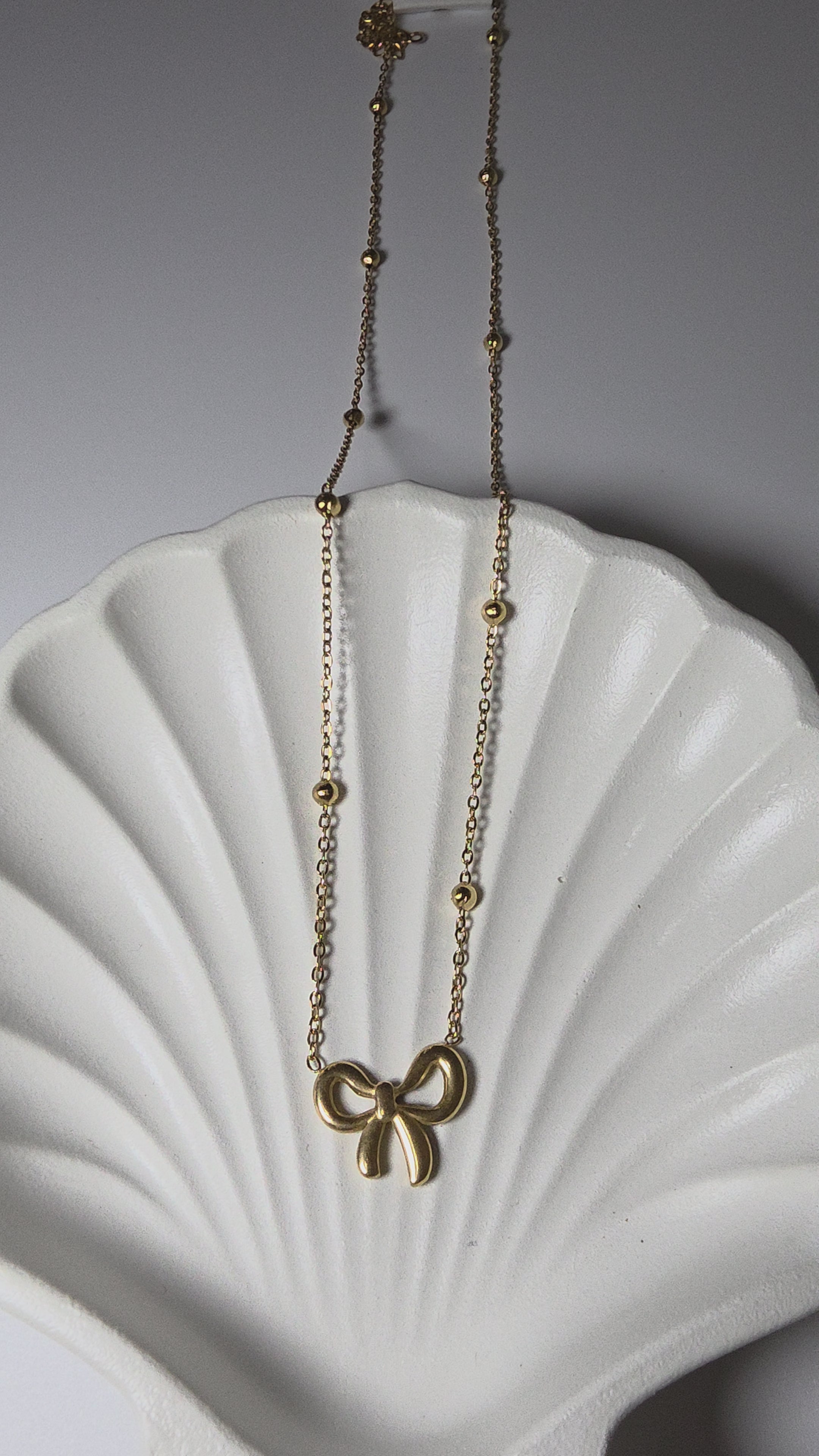 Beads chain bow necklace