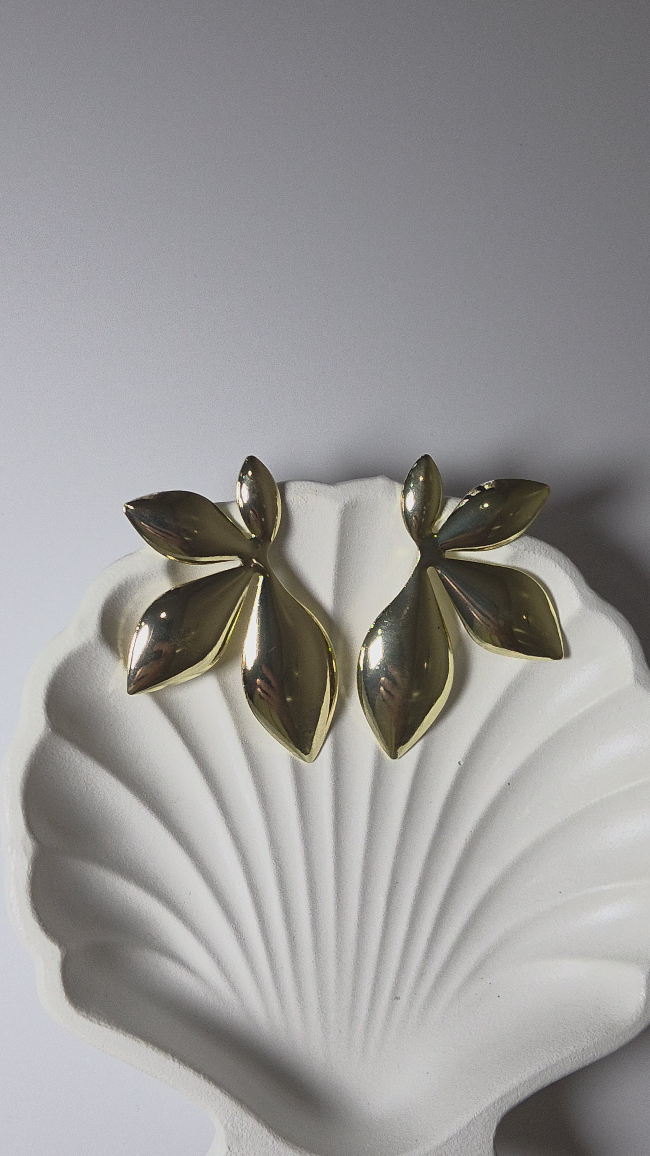 Metal Leaf Studs